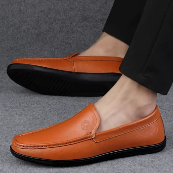 Couro de patente Homens Sapatos de marcas de Luxo 2023 Novo Deslizamento Casual Formais, Sapatos Mocassins italianos Macho Preto Condução Sapatos para Homens