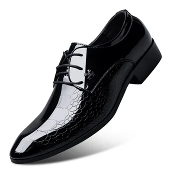 Homens Pontiagudo Dedo Do Pé Formal Sapatos De Negócios Oxford Plano De Fundo Roupas Casuais Respirável Top Baixa Cor Sólida Botão Da Luz