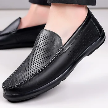 Marca de luxo genuíno No verão de 2023, novos negócios ocos de couro estão cheios de ar, os homens de sapatos com solas macias e casual ervilha