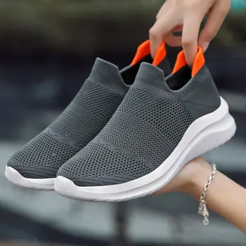Vulcanizada Sapatos para Mulheres, Homens Tênis Slip on Casual Preto Cinza Sapatos 2022 Novo Caminhar Zapatillas Hombre Plus Par de Calçado